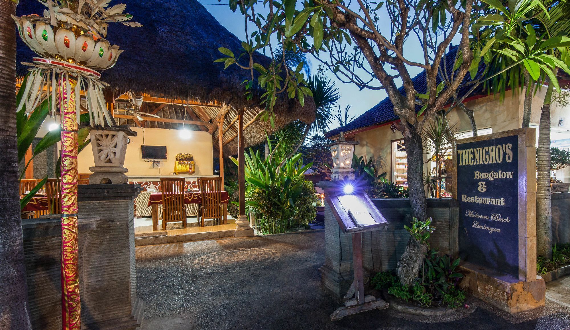 The Nichos Bungalows And Villas Nusa Lembongan Εξωτερικό φωτογραφία